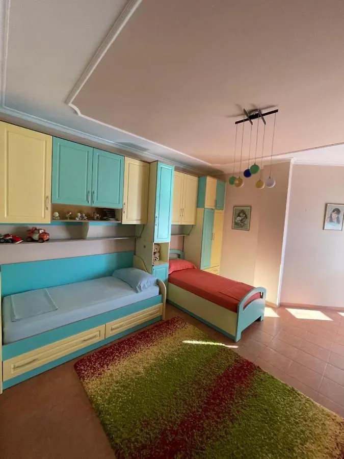 Luxury Center Apartment Tiran 0*,  Arnavutluk