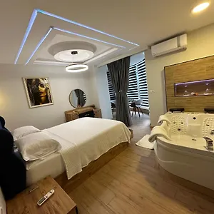 Appartamento Deluxe In Center, Tirana