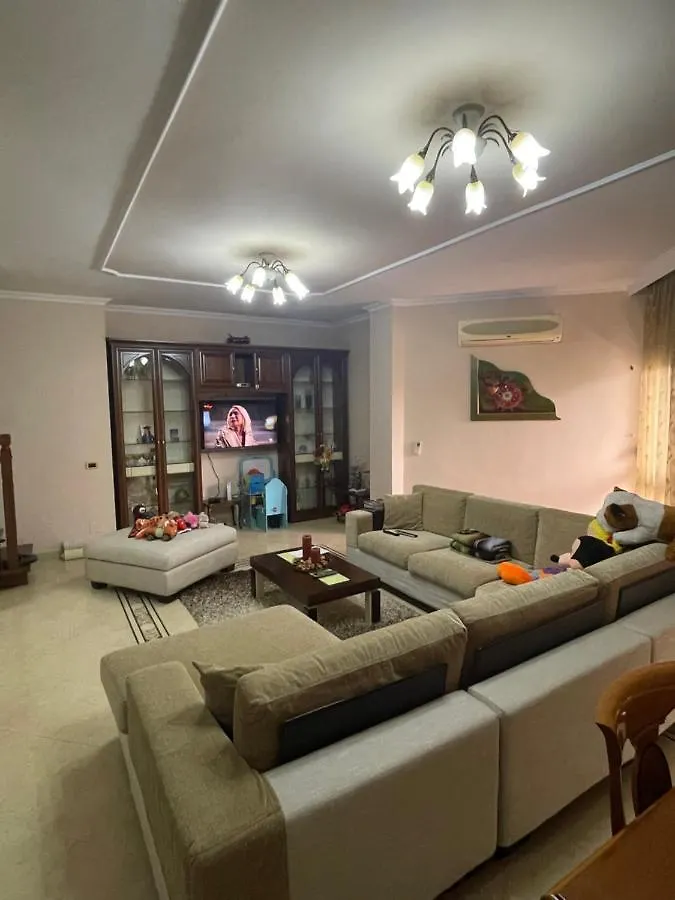 Luxury Center Apartment Tirana 0*,